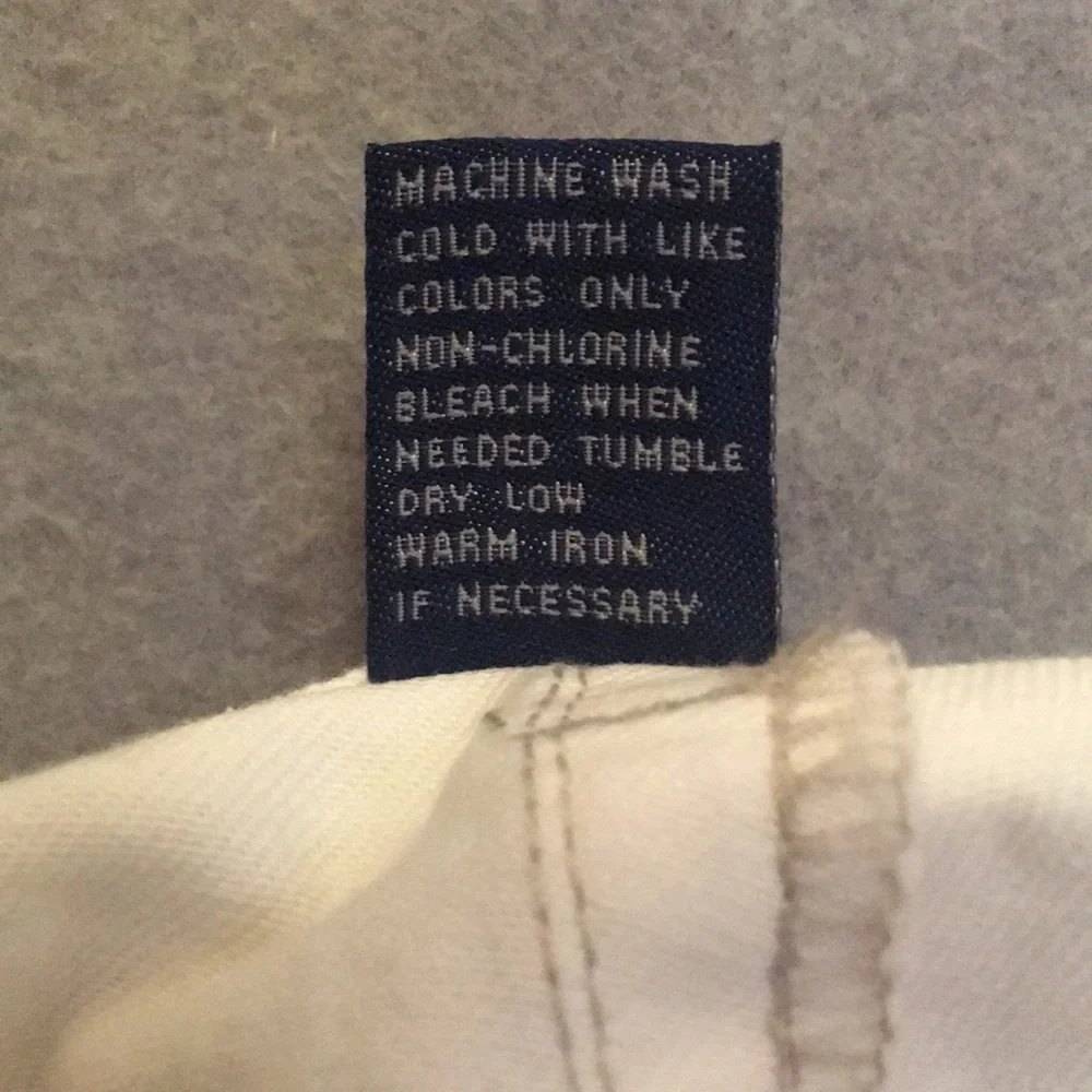 NWT BACCINNI Embellished Knee Length 5 Pocket White Denim Shorts